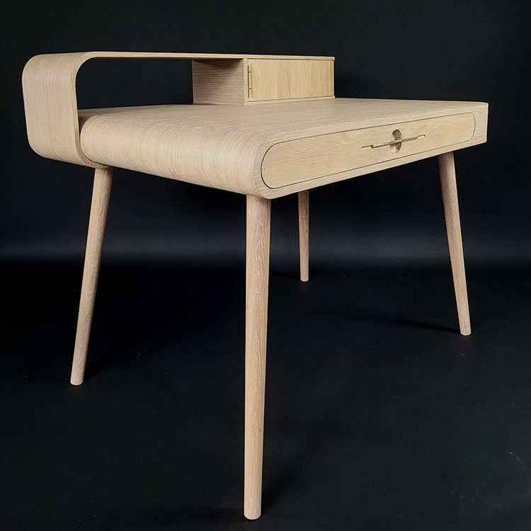 Bureau en bois massif contemporain