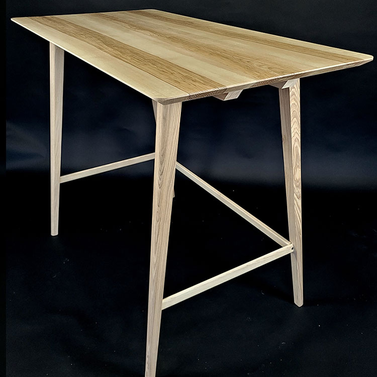 Bureau haut sur mesure en bois massif