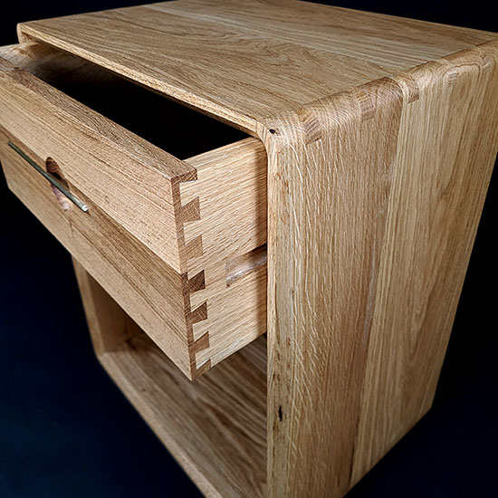 Table de chevet design 