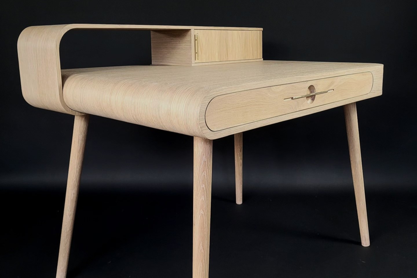 Bureau contemporain en bois sur mesure