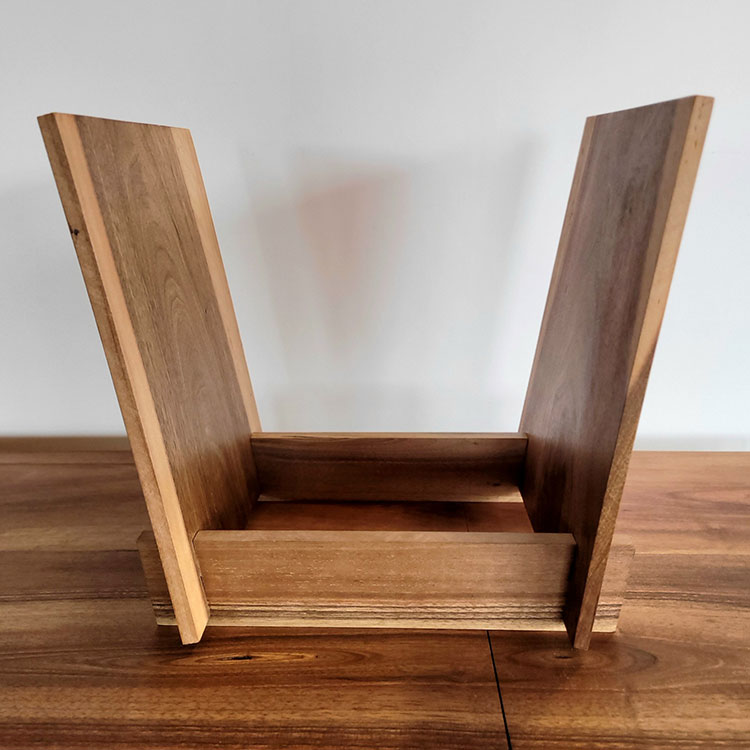 Rangement vinyles en noyer massif