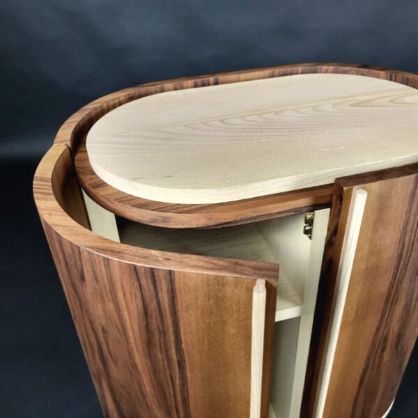 Meuble bar sur mesure en bois massif